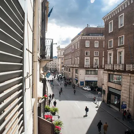 Santa Cecilia In Via Del Corso Апартаменты